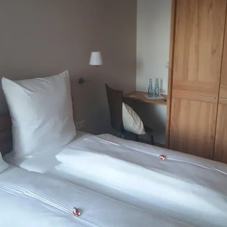 Hotel Restaurant Kreuz 3*